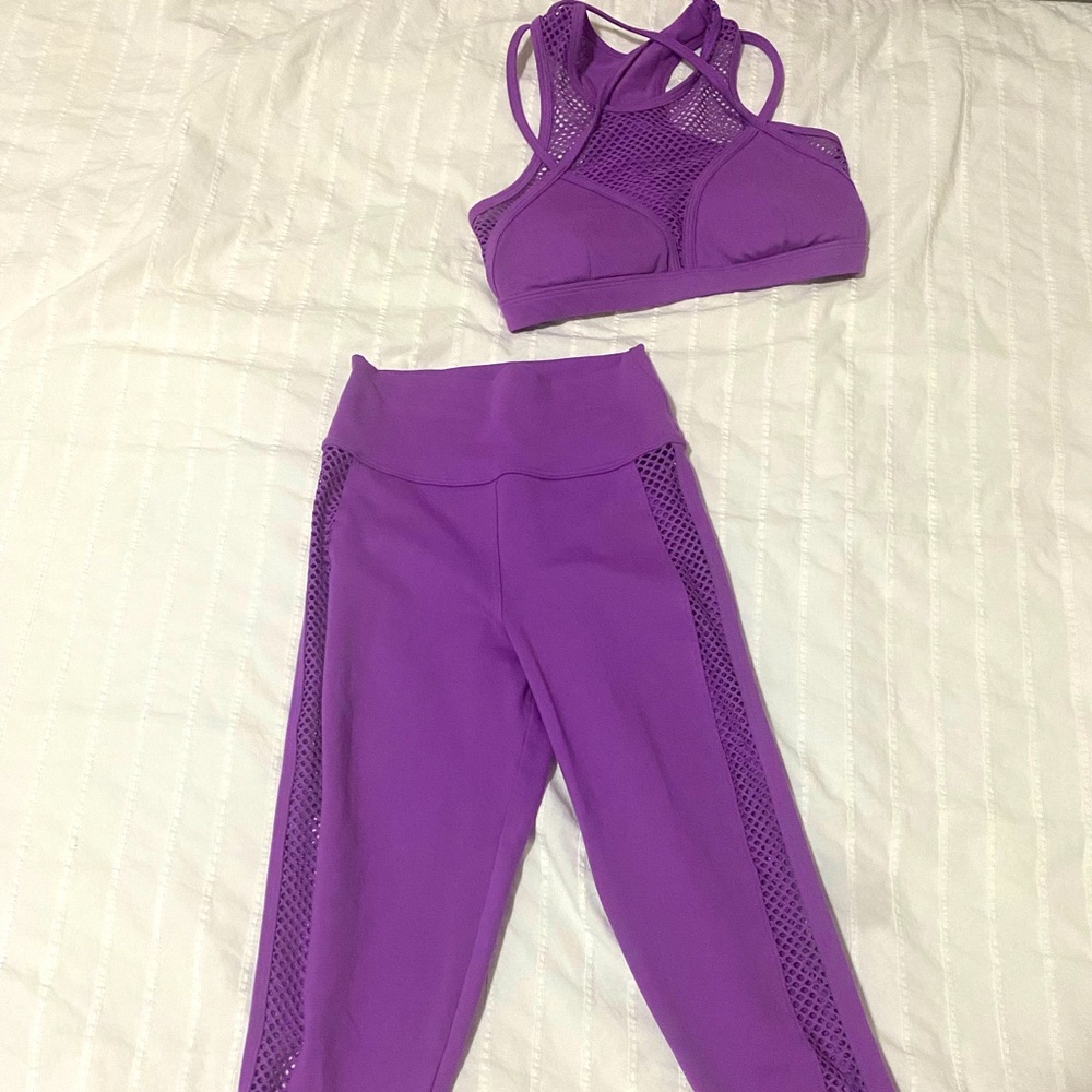 Bombshell Mohawk leggings and top set xs